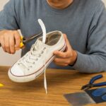 スニーカーのかかとを踏んだ時の直し方と芯補強の完全ガイド